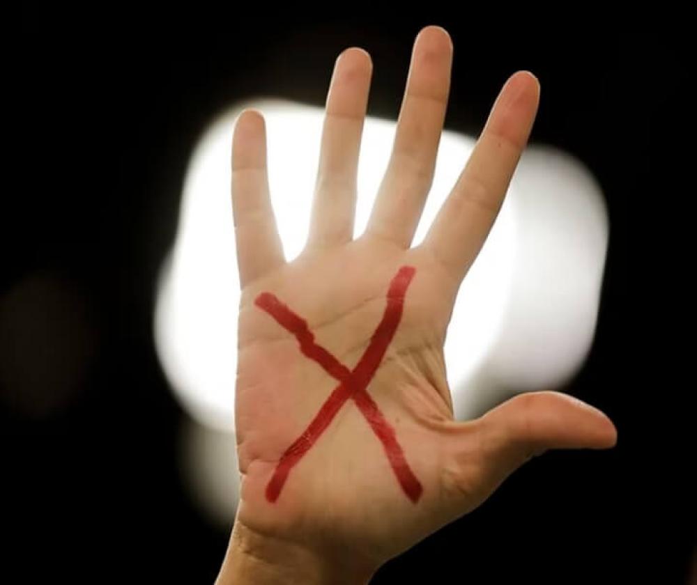 Homem não aceita fim do relacionamento e esfaqueia a mulher em Vespasiano