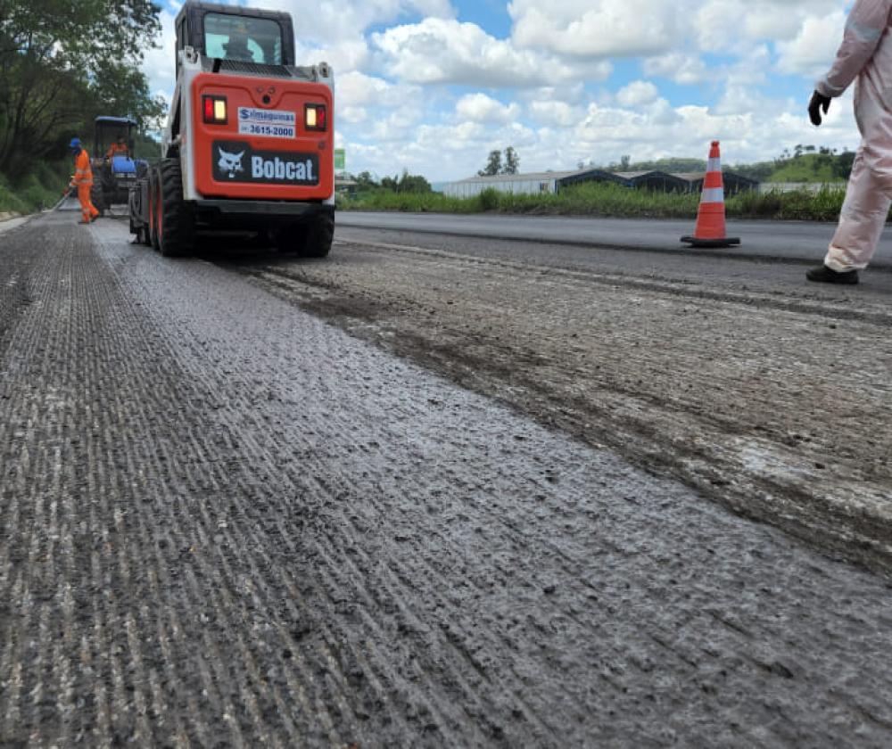 Obras de recapeamento na MG-424 já provocaram vários acidentes, incluindo casos graves com fraturas